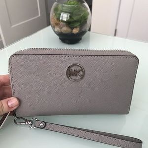 Michael Kors wristlet
